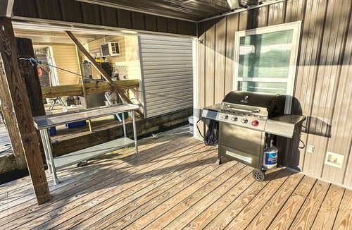 Venice Boat Rental | Fowl Hooked Lodge Houseboat in Venice Marinan Sleeps 8 3 Bedrooms 2 Full Bath