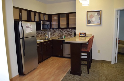 Stafford House | Free Breakfast + Outdoor Pool + 24 Hour Fitness Center