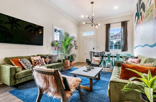 Faubourg Lafayette House | Fresh Contemporary Luxury - 10 Beds - Near FQ