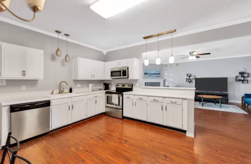 Frisco House | Frisco Castle | 3BR, GarageParking, Gated Backyard