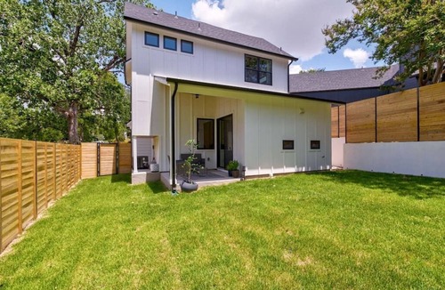 Riverside House | Full Modern Home - Quiet Oasis Close to Downtown w/Private Yard, 1 Car Garage