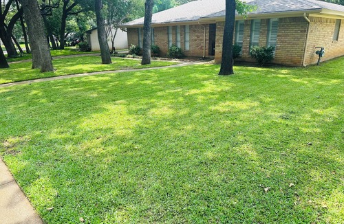 West Arlington House | Furnished 3 bedrooms, 2.5 bathrooms and 2 car garage home in nice neighborhood!