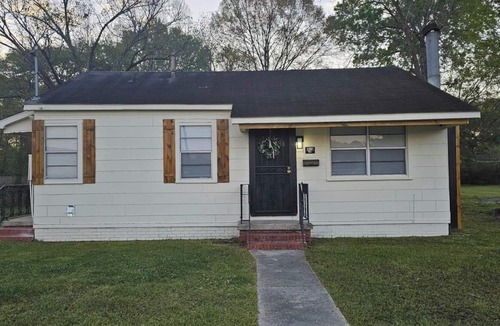 Baker House | Furnished Comfortable Home 1BR Near LSU, Downtown BR, Southern & Plants