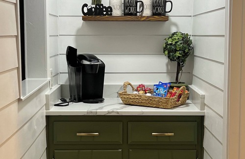 Gainesville House | Gainesville Getaway. Newly remodeled home minutes from WinStar and NCTC