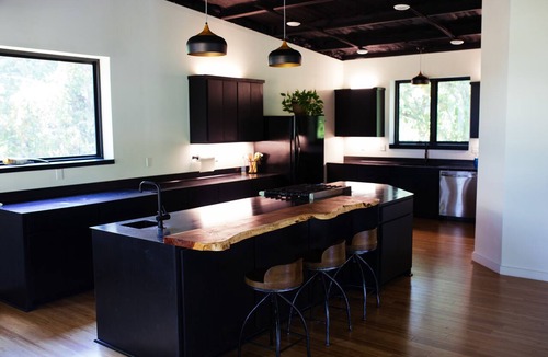 Calera House | Galleria Z-Natural Light Jungle House-2 mi to Choctaw Casino