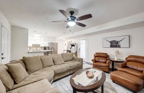 Arlington House | Game-Day Getaway NEW Stadium View Walk to ATT or Rangers