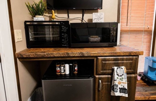 Quitman Apartment | Get Hooked on Lake Fork-Waterfront-With boat ramp
