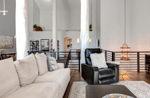 Park Meadows House | Glamorous Gallivan Loop