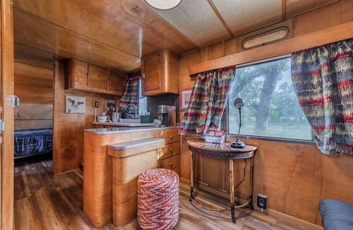 Spicewood House | Glamping in Spicewood TX Hill Country ~ The Trailette