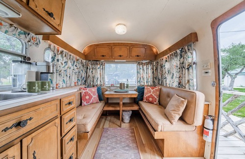 Spicewood House | Glamping in Spicewood TX Hill Country ~ The Avion