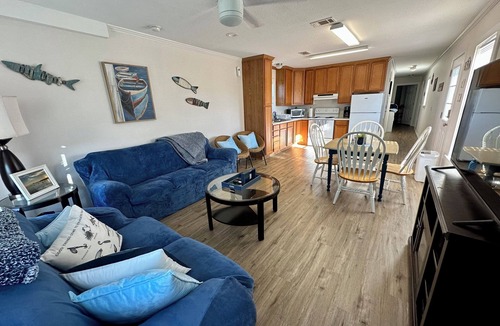 Braithwaite House | Goin’ Fishing? Bring your pole, fish across the street or Marinas down the road.