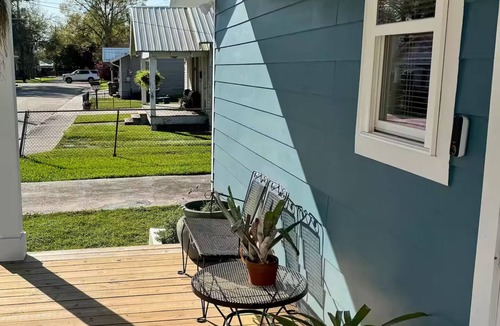 Houma House | Good Vibes House Relax & Enjoy