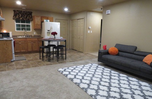 Gainesville House | Gorgeous 2 bed 2 bath house on 3 acres on Hwy 82