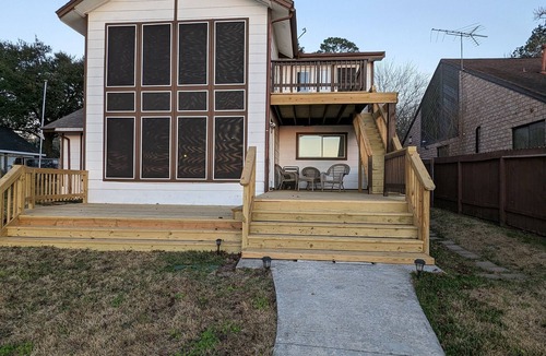 Indian Shores House | Gorgeous 3 bdrm 3 bath WATERFRONT home!