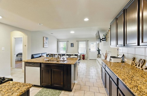 Cibolo House | Gorgeous 5-bedroom home in Schertz, San Antonio, New Braunfels