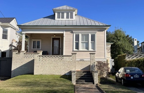 Audubon House | Gorgeous Audubon Park Home Ideal for Mardi Gras!