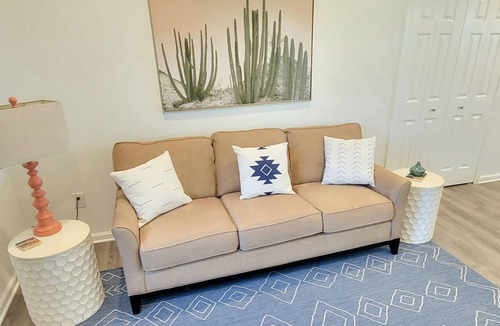 West Cave Estates House | Gorgeous Hill Country Cottage minutes from wineries and more!