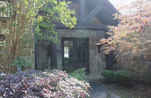 Enchanted Oaks House | Gorgeous Luxury Waterfront Lakehouse