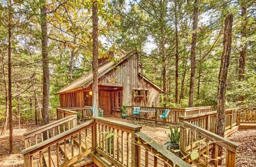 Van Zandt County House | Gorgeous Multi-Unit Cabin Rental for Larger Groups Nestled in the Trees for an Unforgettable Getaway in Nature in Ben Wheeler, Texas