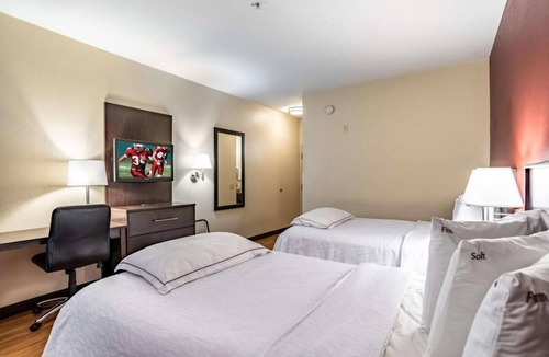 Downtown San Antonio Hotel | Great Amenities & Convenient Location! Pets Allowed, Minutes to The Alamo!