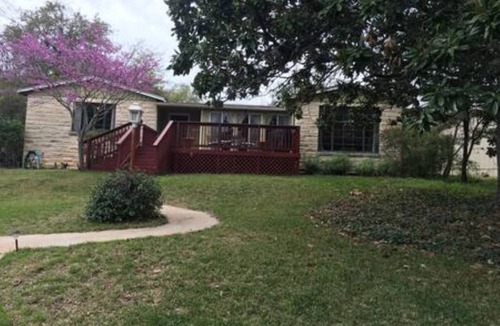 Tarrytown House | Great house in Tarrytown on a quiet street