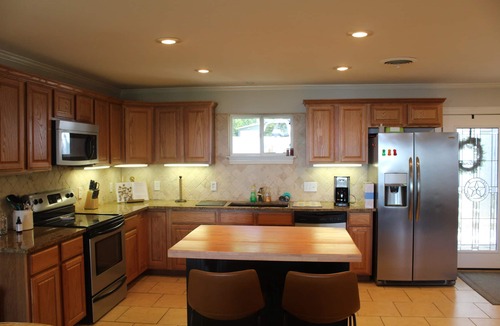 Seven Points House | Great House on Lake with Swimming, Fishing and Boating