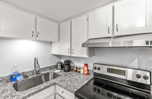 El Lago House | Great Location next to Kema, NASA, Ocean, Houston