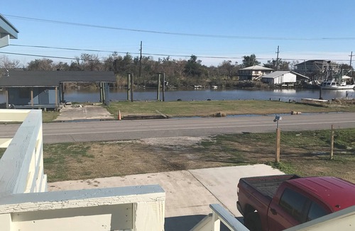Chauvin House | Greatest Fishing in World! 4bd/2.5ba w/WIFI