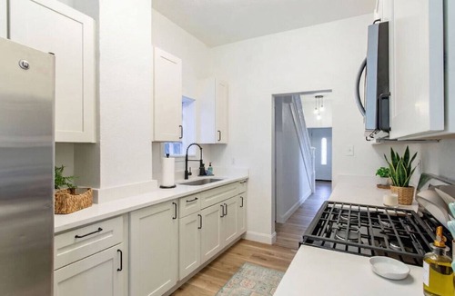 Mount Washington House | Group Friendly 4BR, 3 King Beds w/Parking!