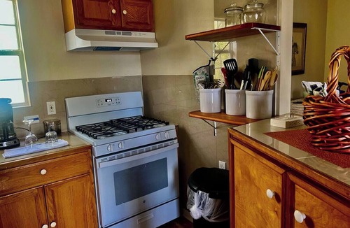 Mandeville House | Guest House - Cressy House B&B