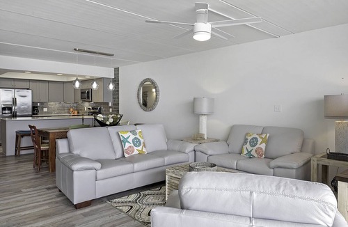 Port Aransas Condo | Gulf Shores 503: Fifth Floor Beach view renovated 2 Bedroom 2 Bathroom Condo