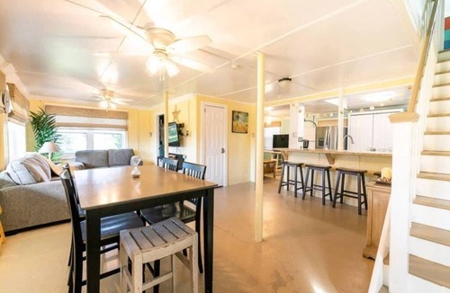 Grand Isle House | Gulf view! Beach Entry! 12 Guests, 4 Parking Spots