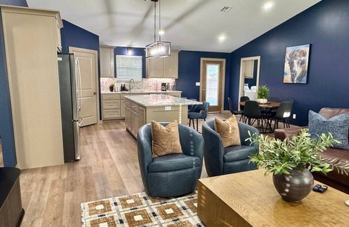 Thackerville House | Guy’s Night Out - WinStar Bachelor - King Bed