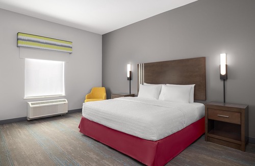 Kenedy Hotel | Hampton Inn Kenedy