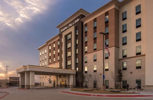 The Colony Hotel | Hampton Inn & Suites Dallas-The Colony