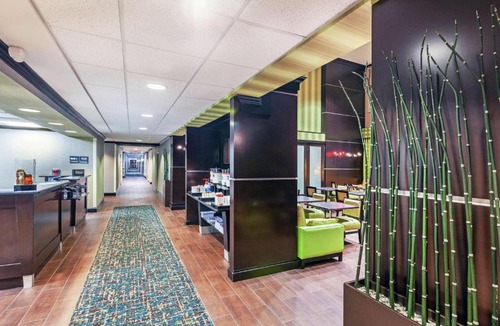 League City Hotel | Hampton Inn & Suites Houston/League City