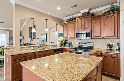 Surfside Beach House | Hang Loose (Formally Cal-Sey) Upgraded Beach Front Home!