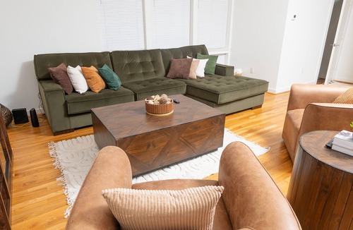 Cedars Apartment | Happiness at NO-CHARGE in walkaway Akard Travelbae Luxe Haus