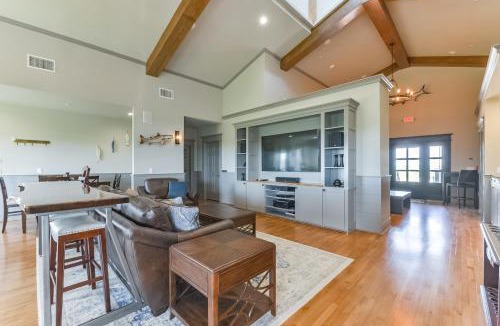 Hitchcock Cabin | Harborwalk Lodge