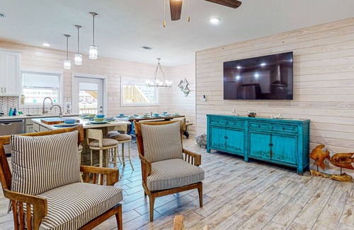 Port Aransas House | Heated Private Pool Hot Tub, Beach Boardwalk and Golf Cart Included