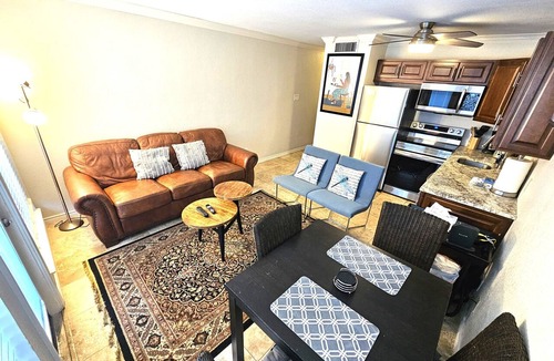 Galveston Condo | "Hermosita": Contemporary Seascape Beachfront Condo