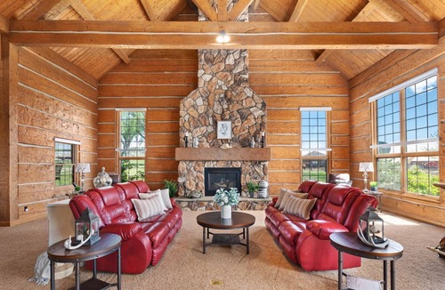 Edgar House | High class service, rustic charm