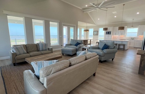 Grand Isle House | High Tides - Beachfront - Island Realty