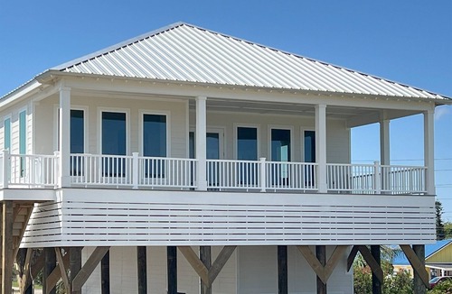 Grand Isle House | High Tides - Beachfront - Island Realty