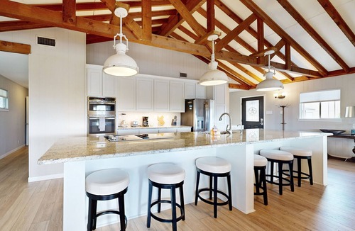 Lodge Acres House | Hill country wonder on 6+ acres with nearby lake access