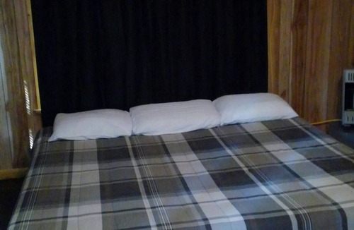 Murfreesboro Cabin | HILLSIDE HIDEAWAY.. a peaceful place to relax and enjoy yourself and family.