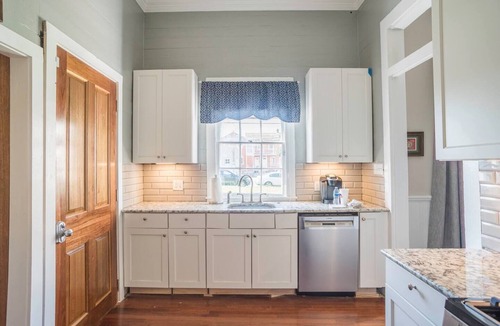 Lower Garden District Cottage | Historic Crescent City Cottage