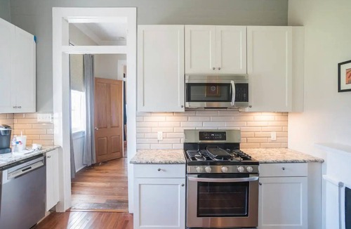 Lower Garden District Cottage | Historic Crescent City Cottage