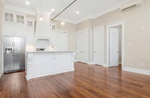 Crowley Apartment | Historic downtown apartment