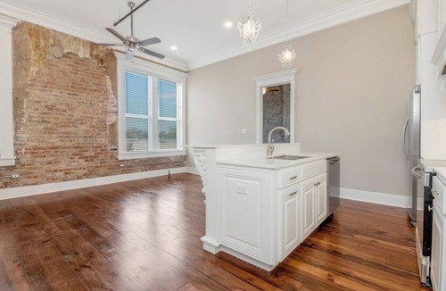 Crowley Apartment | Historic downtown apartment